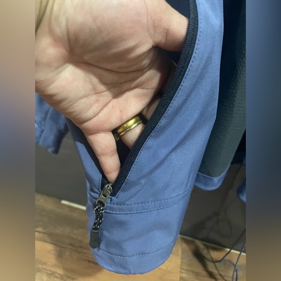 Camper land jacket for outdoor activities. Size XL. Used - Picture 5 of 10